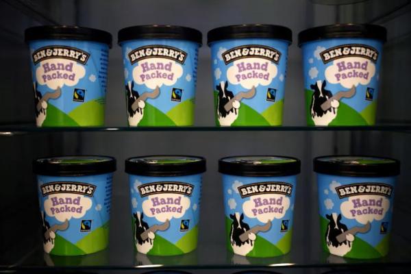 Es krim merek Unilever, terlihat di toko mereka di London, Inggris, 5 Oktober 2020. REUTERS 