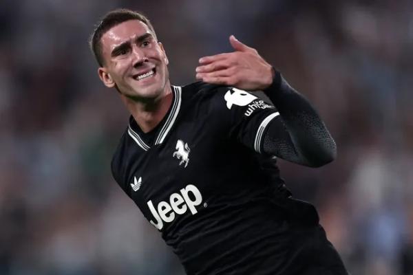 Penyerang Juventus, Dusan Vlahovic (Foto: Sports Mole) 