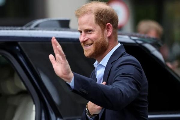Pukulan Telak Raja Charles, Pangeran Harry tak akan Kembali Jadi Anggota Kerajaan Inggris. (FOTO: GETTY IMAGE) 