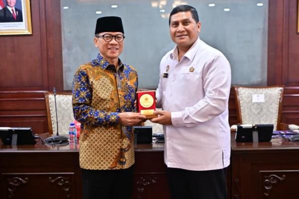 Kemendes PDT dan Lemhanas RI sepakat berkolaborasi untuk memperkuat pembangunan Indonesia melalui bangun desa (Foto: Humas Kemendes PDT) 