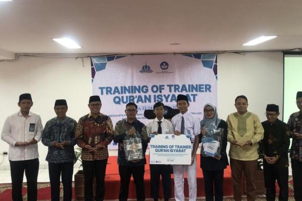 Pembukaan kegiatan training of trainer untuk pengajar Al-Aquran bahasa isyarat di komplek Kemendikdasmen (Foto: Ist) 