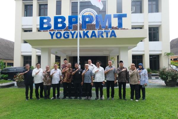 Komisi V DPR mengunjungi BBPPMT Yogyakarta untuk mengevaluasi pengembangan kawasan transmigrasi (Istimewa) 