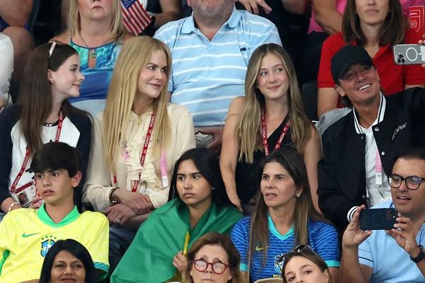 Nicole Kidman dan Keith Urban bersama putri mereka pada 30 Juli 2024. (FOTO: GETTY IMAGE) 