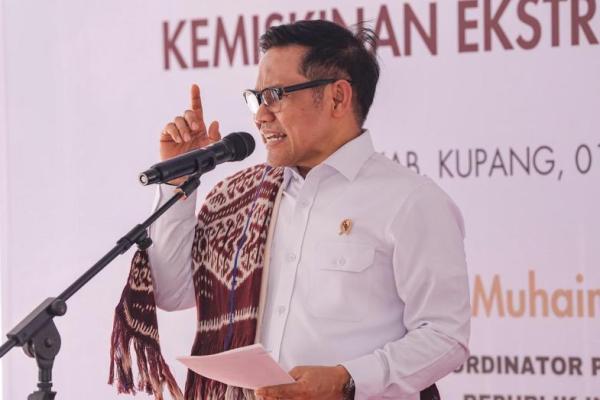 Menko PM Abdul Muhaimin Iskandar saat mengunjungi Sekolah Rakyat Menengah Pertama 19 Kupang di Kabupaten Kupang, Nusa Tenggara Timur (Foto: Humas Kemenko PM) 
