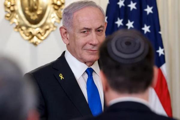 Perdana Menteri Israel Benjamin Netanyahu tiba untuk konferensi pers bersama dengan Presiden AS Donald Trump di Ruang Makan Negara di Gedung Putih, Washington, AS, 29 September 2025. REUTERS 