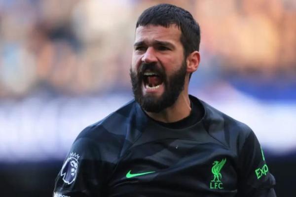 Cidera Hamstring, Alisson Becker Dikabarkan Akan Istirahat Enam Pekan