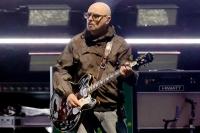Paul Arthurs tampil bersama Oasis pada tahun 2025. (FOTO: GETTY IMAGE)