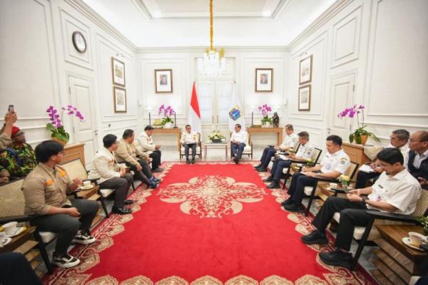 Pimpinan Wilayah Pemuda Muhammadiyah (PWPM) DKI Jakarta dalam audiensi dengan Gubernur DKI Jakarta, Pramono Anung (Foto: Ist) 