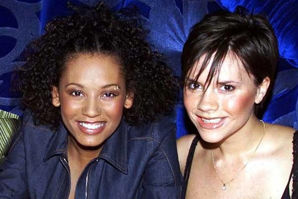Mel B dan Victoria Beckham di London sekitar tahun 1996. (FOTO: GETTY IMAGE) 
