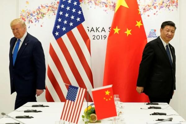 Presiden AS Donald Trump menghadiri pertemuan bilateral dengan Presiden Tiongkok Xi Jinping selama KTT G20 di Osaka, Jepang, 29 Juni 2019. (FOTO: REUTERS) 