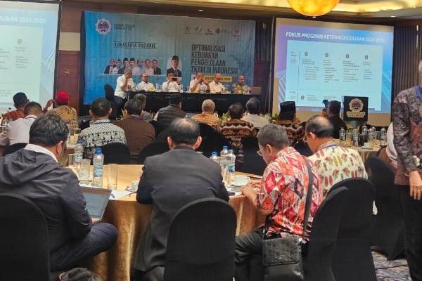 Acara optimalisasi kebijakan pengelolaan tenaga kerja bongkar muat di Pelabuhan, Jakarta, Senin (13/10/2025). Foto: dok. katakini 