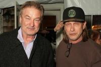 Mobil Alec Baldwin dan Stephen Baldwin Tabrak Pohon di Hamptons