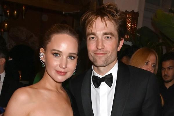 Jennifer Lawrence dan Robert Pattinson di pesta pemutaran perdana `Die, My Love` di Cannes pada bulan Mei 2025. (FOTO: GETTY IMAGE) 