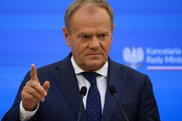Perdana Menteri Polandia Donald Tusk saat konferensi pers dengan Perdana Menteri baru Lituania Inga Ruginiene di Kantor Perdana Menteri di Warsawa, Polandia, 7 Oktober 2025. REUTERS 