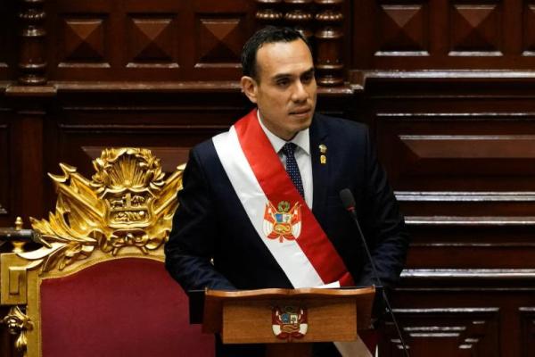 Presiden baru Peru, Jose Jeri, terlihat dalam upacara pelantikan, setelah Kongres memilih untuk memberhentikan mantan Presiden Dina Boluarte, di Lima, 10 Oktober 2025. REUTERS 