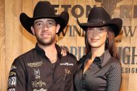 Bahagia di Usia Ke-29, Bella Hadid Unggah Foto Bersama Sang Pacar Adan Banuelos