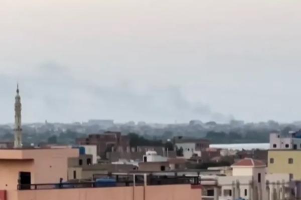 Pembukaan kembali Bandara Internasional Khartoum ditunda meskipun militer telah merebut kendali Khartoum dari RSF pada bulan Maret. (FOTO: AL JAZEERA) 