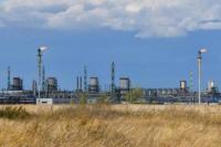 Serangan Pesawat Nirawak Ukraina di Kilang Gas Rusia Hantam Produksi Kazakhstan