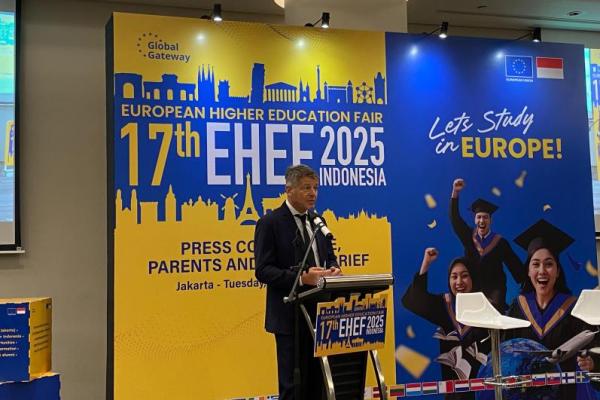 Duta Besar Uni Eropa (EU) untuk Indonesia, Denis Chaibi dalam acara konferensi pers The 17th Edition of European Higher Education Fair (EHEF), di Jakarta, Selasa (Foto: Agus Mughni/Katakini) 
