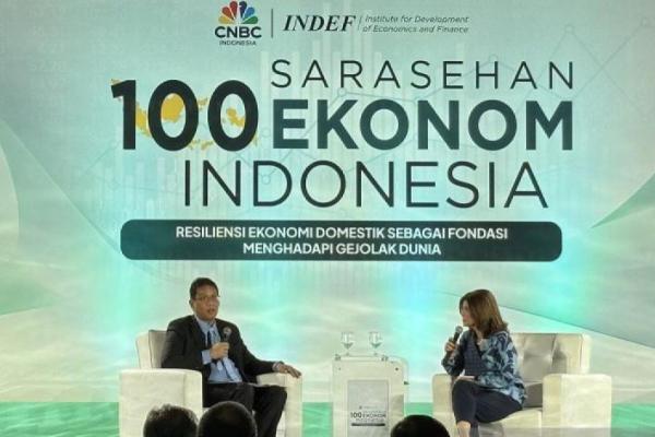 Menteri Keuangan RI Purbaya Yudhi Sadewa (kiri) dalam Sarasehan 100 Ekonom di Jakart, Selasa (28/10/2025). Foto: antaranews 