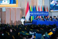 Almarhum Anggit Bima Wicaksana Diwisuda Sebagai Sarjana Anumerta