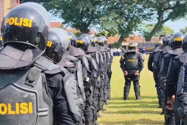 Apel gelar pasukan BKO Dit Samapta, Brimob, dan Polres jajaran Polda Jateng di Lapangan Kompi Brimob Pati, Jawa Tengah (Foto: Polisi) 