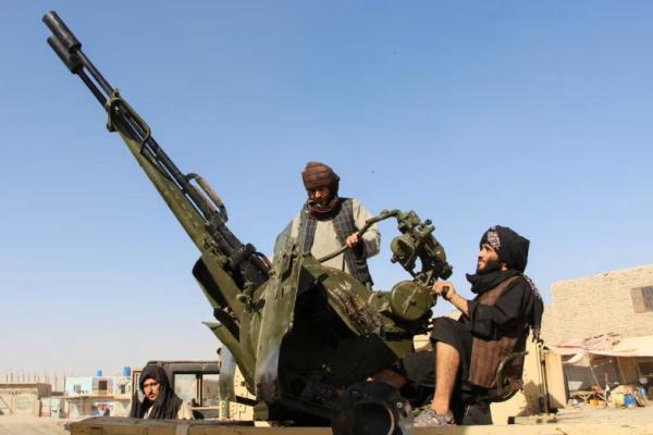 Afghanistan-Pakistan di Spin Boldak, Provinsi Kandahar, menyusul baku tembak antara pasukan Pakistan dan Afghanistan di Afghanistan, 15 Oktober 2025. REUTERS 