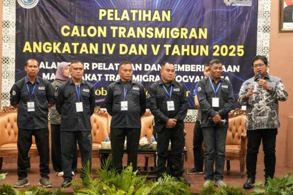 Wamentrans Viva Yoga Mauladi dalam Pelatihan Calon Transmigran Angkatan IV dan V tahun 2025 (Foto: Humas Kementrans) 