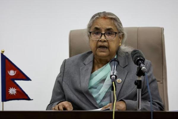 Perdana Menteri sementara Nepal Sushila Karki berpidato di hadapan rakyat dari kantornya di Kathmandu, Nepal, 25 September 2025. REUTERS 