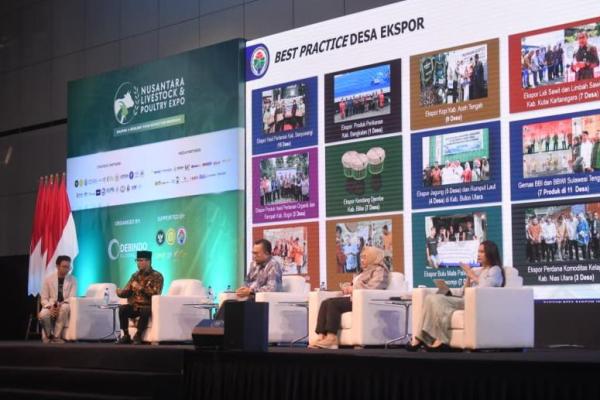 Mendes PDT Yandri Susanto (kedua dari kiri) dalam dalam acara Nusantara Food Summit 2025 di ICE BSD (Foto: Humas Kemendes PDT) 