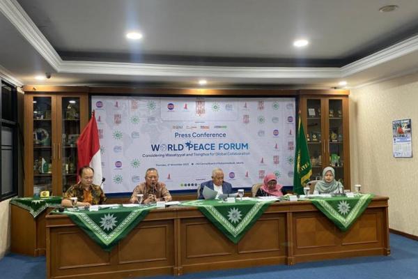 Konferensi Pers World Peace Forum Considering Wasatiyyat and Tionghoa for Global Collaboration (Foto: Ist/Katakini.com) 