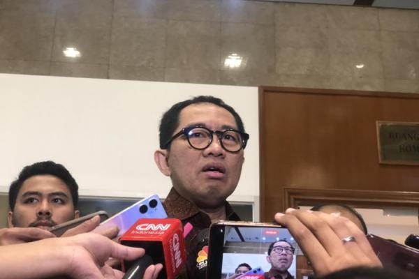 Wakil Menteri Perindustrian (Wamenperin) Faisol Riza saat ditemui di komplek parlemen, Senayan (Foto: Muhammad Habib Saifullah/Katakini.com) 