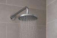 Ilustrasi - mandi besar (Foto: AI)