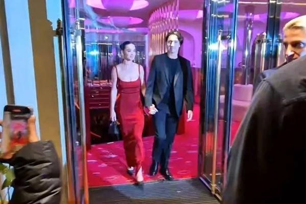 Katy Perry dan Justin Trudeau membuat penampilan publik pertama mereka sebagai pasangan bulan lalu saat penyanyi itu merayakan ulang tahunnya yang ke-41 di Paris. (FOTO: BACKGRID). 