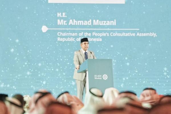 Ketua MPR RI Ahmad Muzani saat menghadiri peluncuran Platform Digital Minhaj yang diluncurkan oleh Liga Muslim Dunia, di Mekah, Arab Saudi (Foto: MPR) 