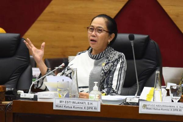 Wakil Ketua Komisi X DPR RI MY Esti Wijayati (Foto: RRI) 