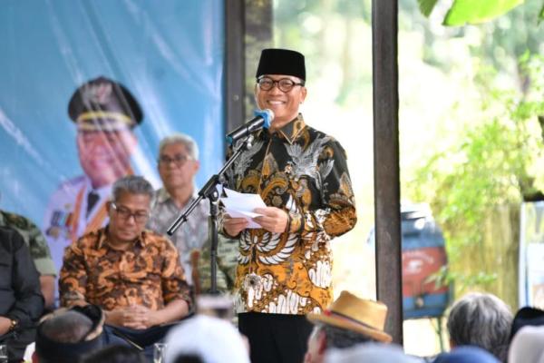 Menteri Desa dan Pembangunan Daerah Tertinggal (Mendes PDT) Yandri Susanto saat kunjungan ke Kabupaten Majalengka (Foto: Humas Kemendes PDT) 