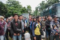 Sejumlah warga asal Jawa Tengah yang terdampak bencana di Sumatra (Foto: Humas Kemenko PM) 