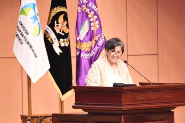 Wakil Ketua MPR RI Lestari Moerdijat menyampaikan pandangan mengenai pentingnya keadilan bagi perempuan pada Musyawarah Ibu Bangsa 2025 di Gedung Nusantara V, Senayan, Jakarta (Foto: MPR) 