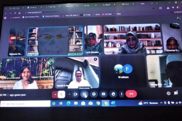Dialog nasional akhir tahun Swarna Dwipa Institute (SDI) bertajuk Peluang dan Tantangan Membangun dari Desa Pasca Bencana Ekologi Sumatera, Minggu (28/12/2025). Foto: tangkapan layar 