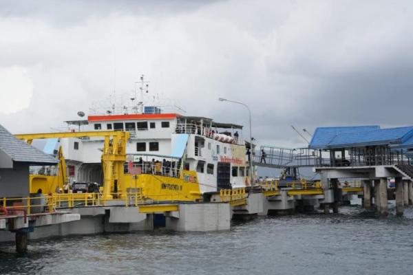 Pelabuhan penyeberangan PT ASDP Indonesia Ferry. Foto: asdp/katakini 