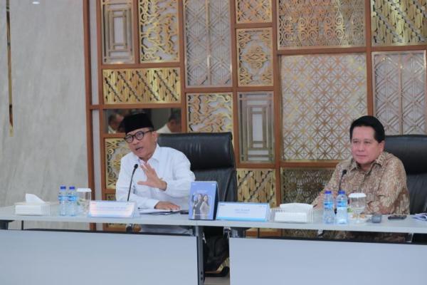 Menteri Desa dan Pembangunan Daerah Tertinggal (Mendes PDT) Yandri Susanto saat audiensi dengan Direktur Utama Bank BRI (Foto: Humas Kemendes PDT) 
