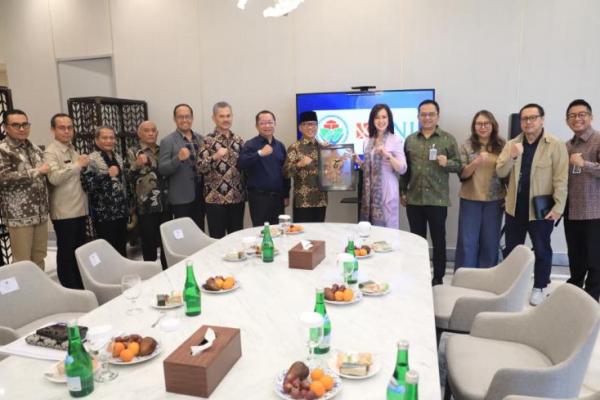 Kemendes PDT Yandri Susanto saat melakukan audiensi dengan Direksi Bank BNI di Graha BNI, Jakarta Pusat (Foto: Humas Kemendes PDT) 