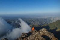 Gunung Bulusaraung di Kabupaten Pangkajene dan Kepulauan (Pangkep), Sulawesi Selatan, serta pemandangan di sekitarnya (Foto: Indonesia Kaya)