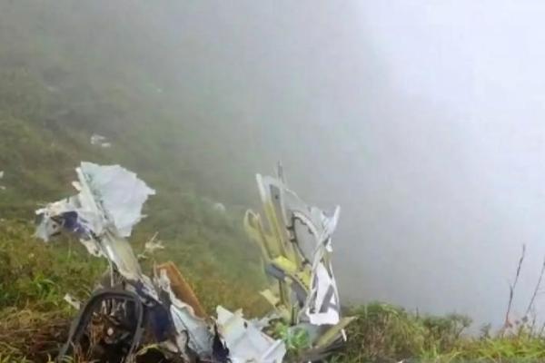 Ilsutrasi - Pesawat ATR 42-500 yang sebelumnya dilaporkan hilang kontak ditemukan di Puncak Bukit Bulusaraung, Kabupaten Pangkep, Sulawesi Selatan (Foto: Antara) 
