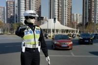 Robot Polisi Ambil Alih Tugas Jaga Lalu Lintas di China