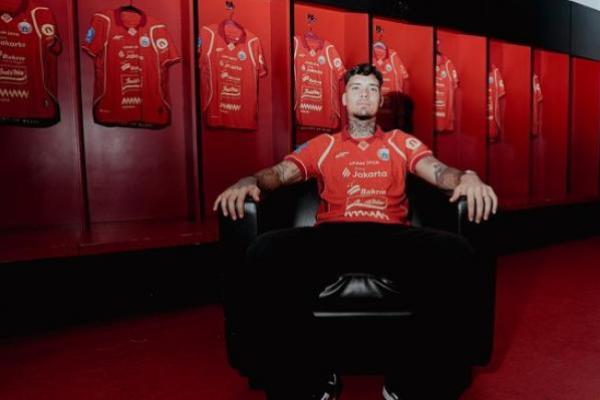 Bek baru Persija Jakarta, Shayne Pattynama (Foto: Dok Persija) 