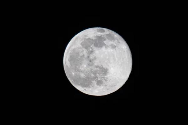 Bulan Purnama Salju atau Snow Moon (Foto: Space) 
