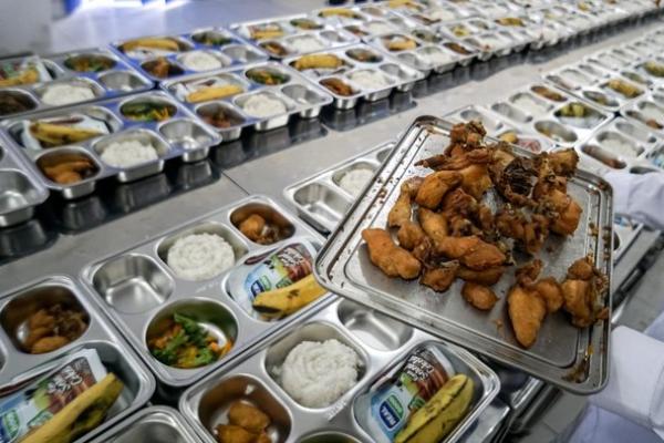 Menu Makan Bergizi Gratis (MBG) (Foto: Antara Foto/Mohammad Ayudha) 