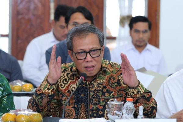 Wakil Ketua Komisi VIII DPR RI, Abidin Fikri, saat memimpin Kunjungan Kerja Spesifik Komisi VIII DPR RI terkait penanganan bencana di Kantor Bupati Deli Serdang, Sumatera Utara (Foto: DPR) 